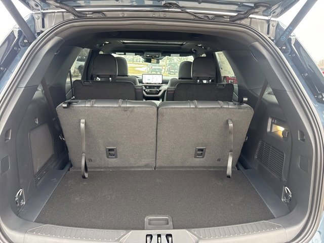 New 2026 Ford Explorer ST-Line w/ ST-Line Street Pack image 12