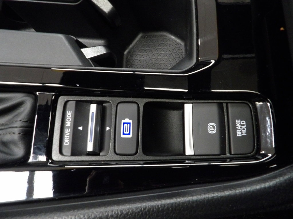 Used 2024 Honda Accord Sport image 32