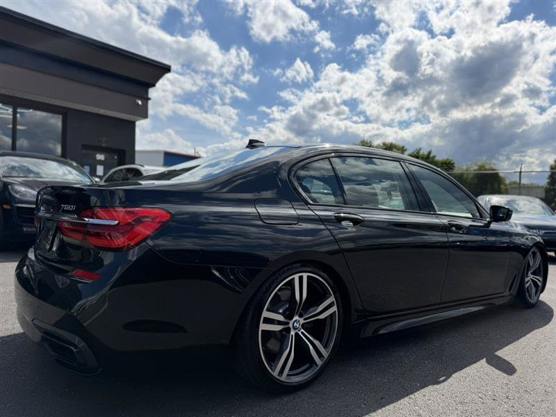 Used 2018 BMW 750i RWD image 5