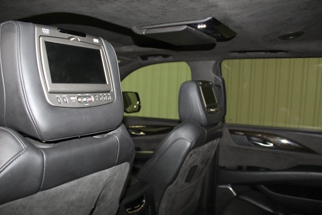 Used 2018 Cadillac Escalade ESV Platinum image 14
