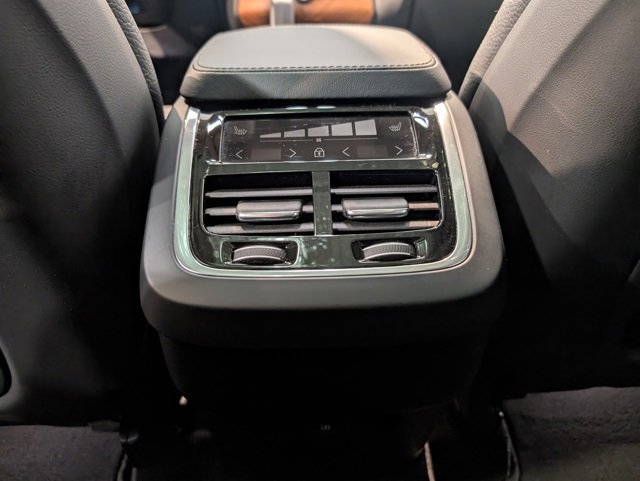 Used 2023 Volvo XC90 B6 Plus w/ Protection Package image 27