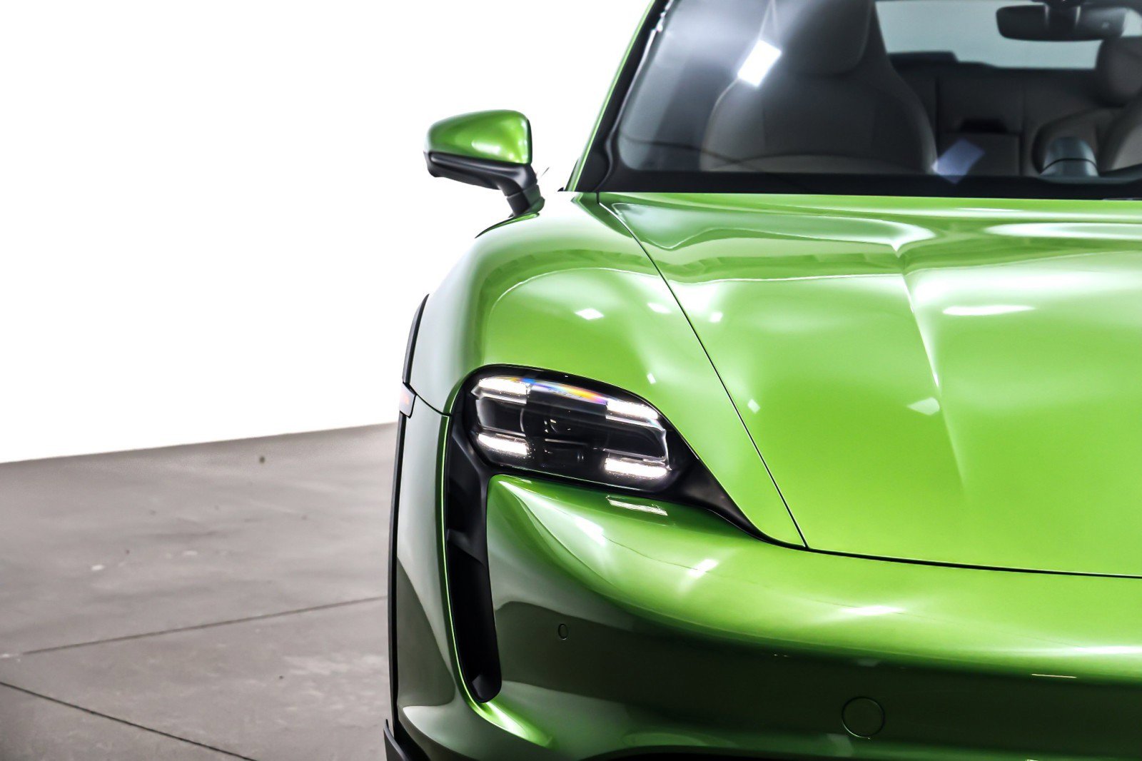 Used 2023 Porsche Taycan 4S image 13