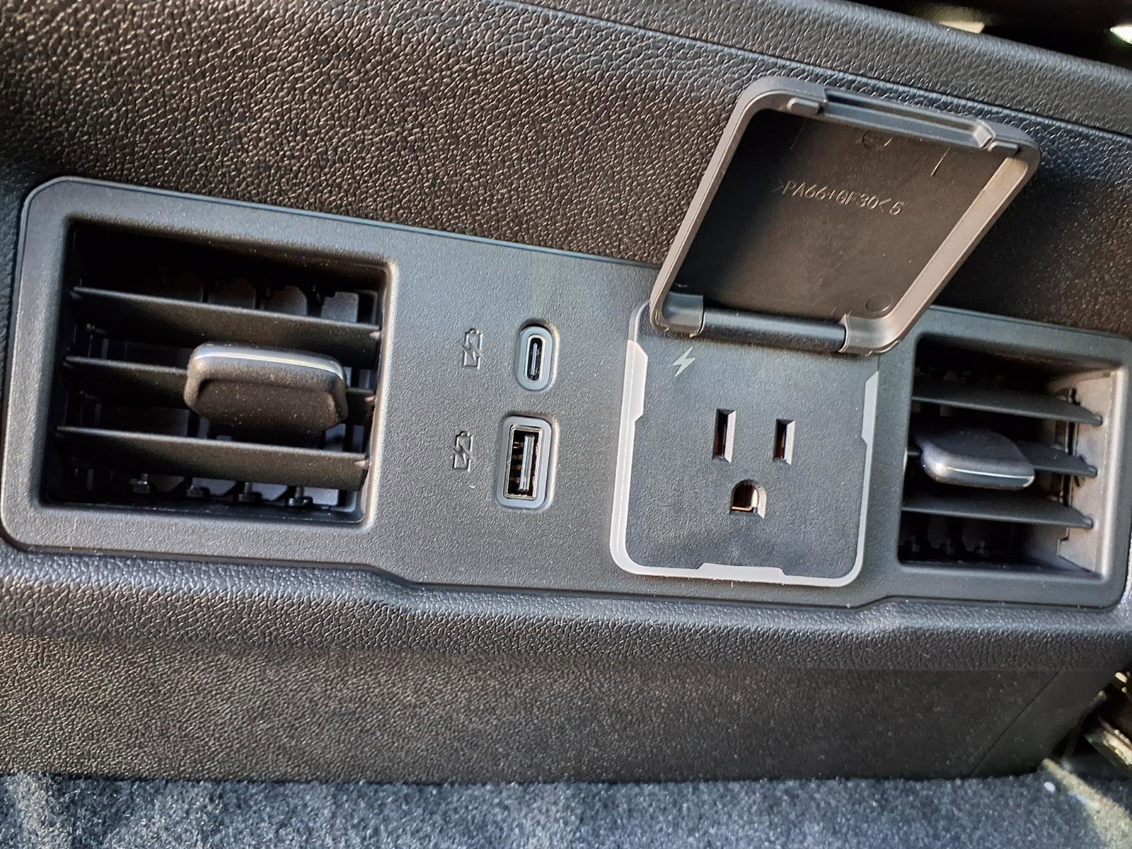 New 2026 GMC Sierra 1500 Elevation image 17