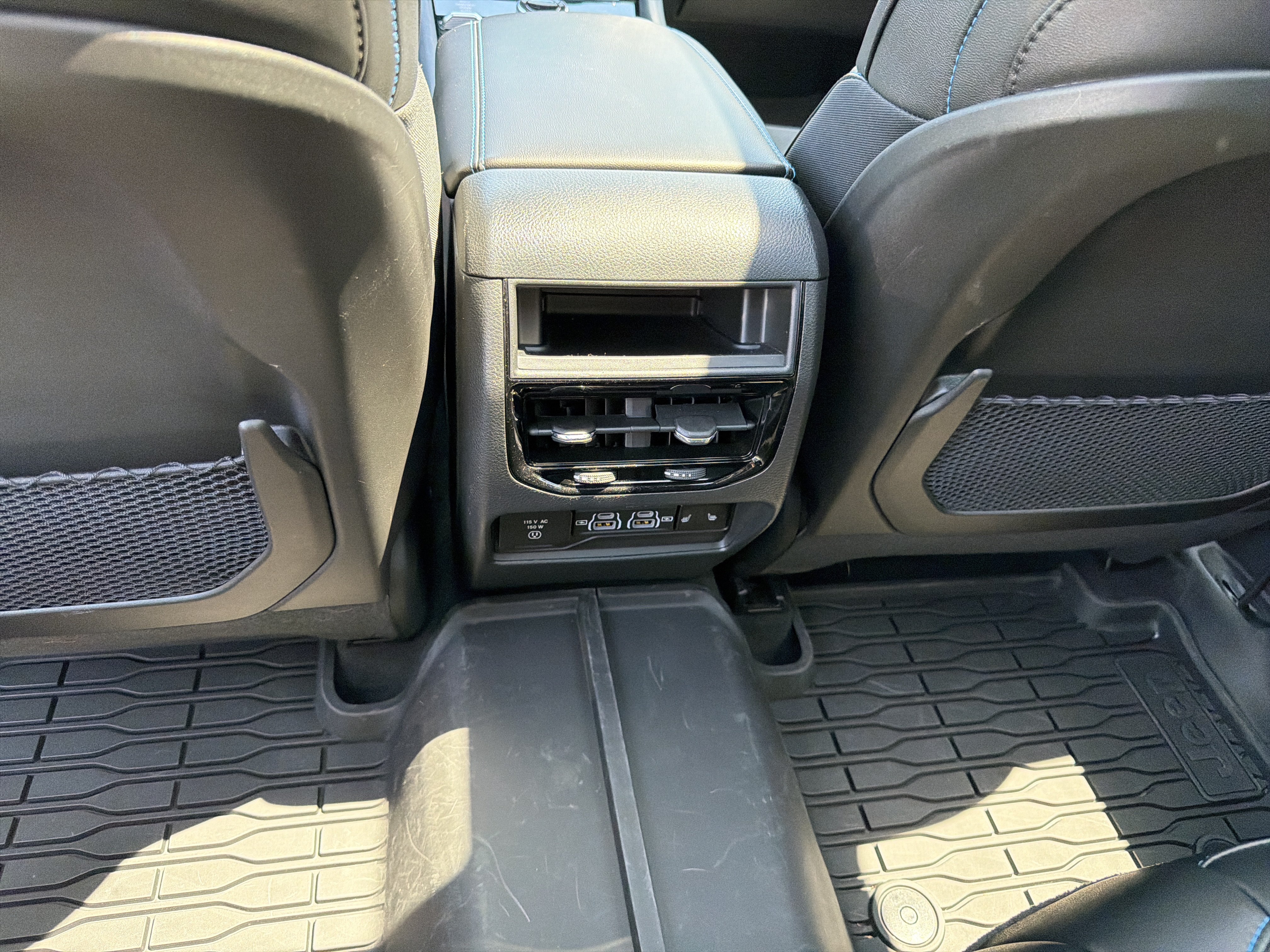 Used 2024 Jeep Grand Cherokee Trailhawk w/ Advanced Protech Group II AWD/4WD image 12