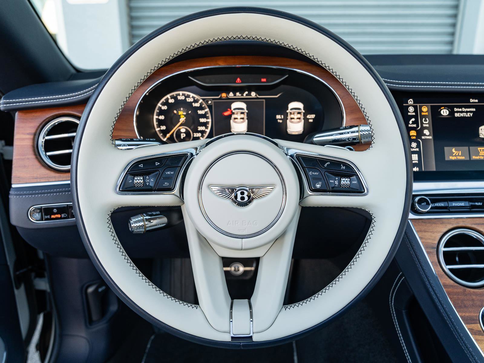 Used 2022 Bentley Continental GT image 26
