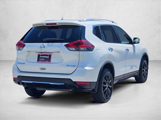 Used 2018 Nissan Rogue SV image 5