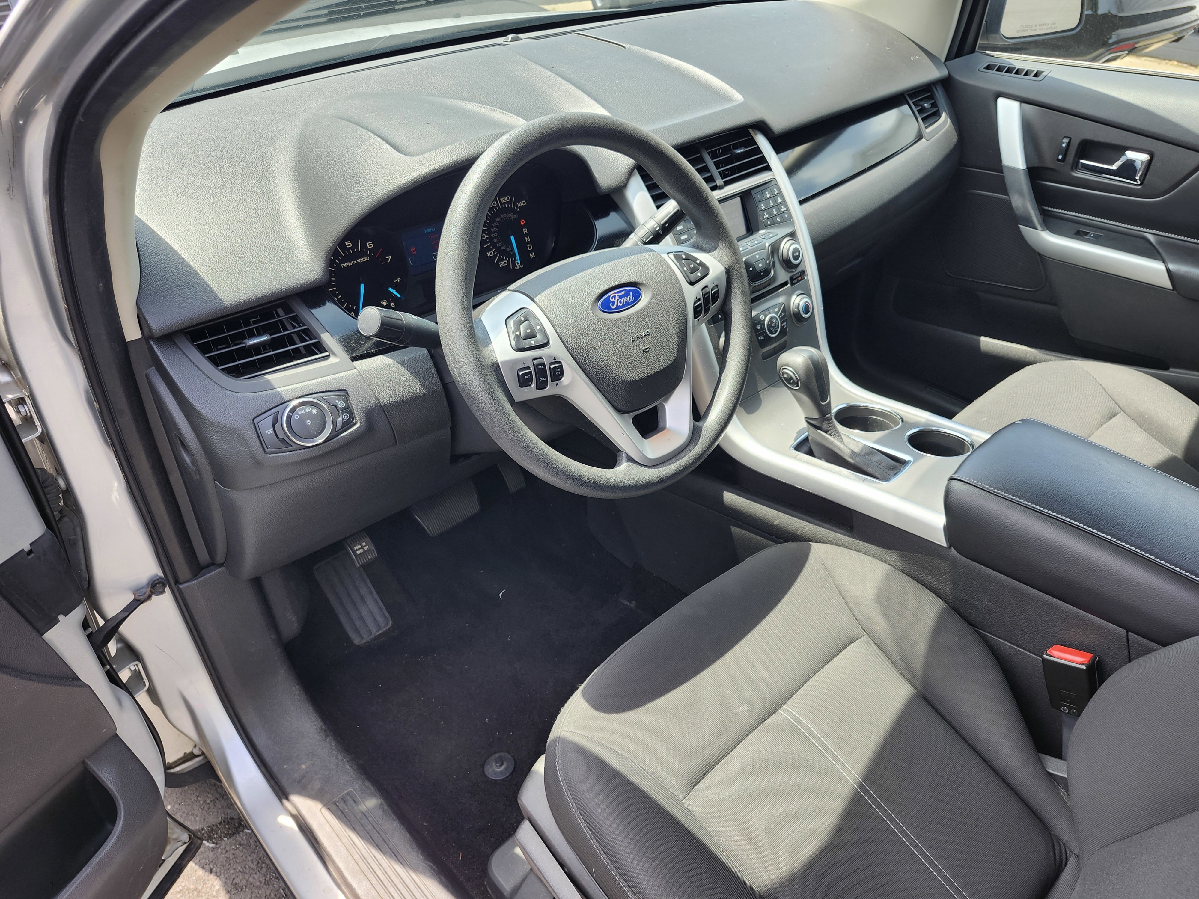 Used 2012 Ford Edge SE FWD image 4
