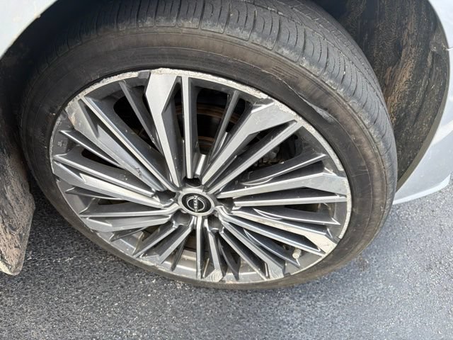 Used 2023 Nissan Altima 2.5 SL AWD/4WD image 12