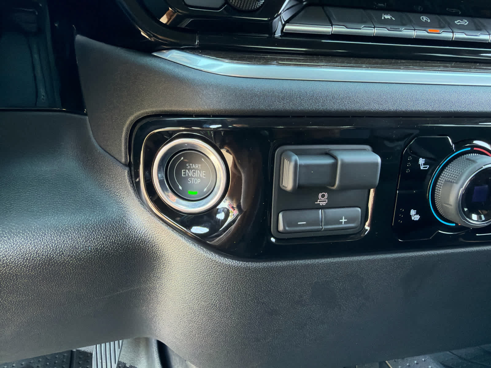New 2026 Chevrolet Silverado 1500 RST w/ LPO, Liner Protection Package AWD/4WD image 22