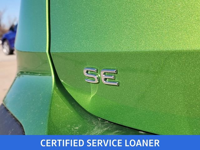 New 2025 Volkswagen Taos SE image 5