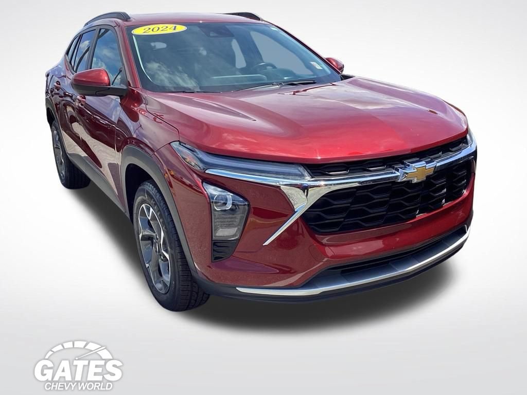 Used 2024 Chevrolet Trax LT w/ Driver Confidence Package FWD image 1