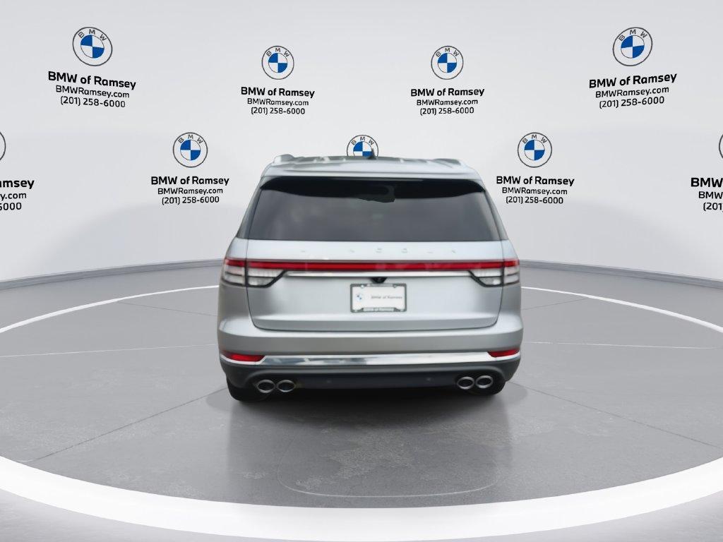 Used 2023 Lincoln Aviator AWD w/ Premium Package image 7