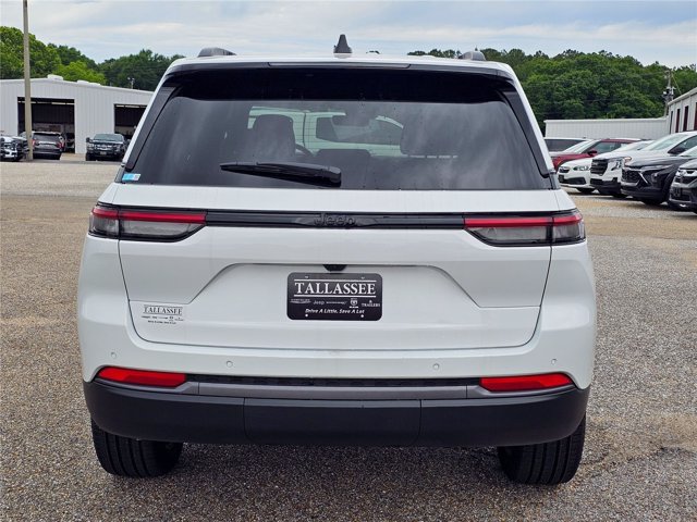 New 2026 Jeep Grand Cherokee Limited w/ Limited Altitude Package RWD image 21