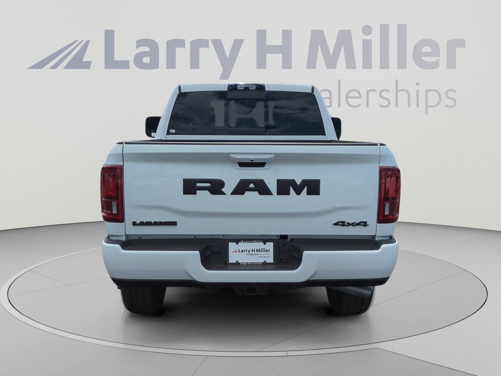 New 2026 RAM 2500 Laramie AWD/4WD image 4