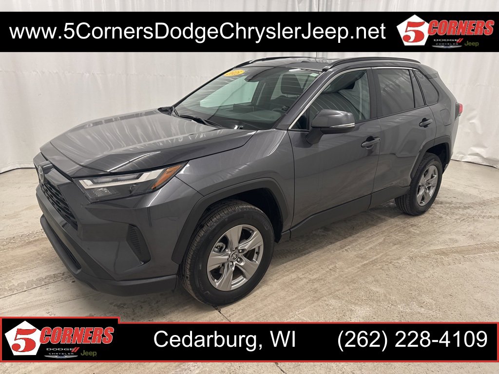 Used 2025 Toyota RAV4 XLE image 1