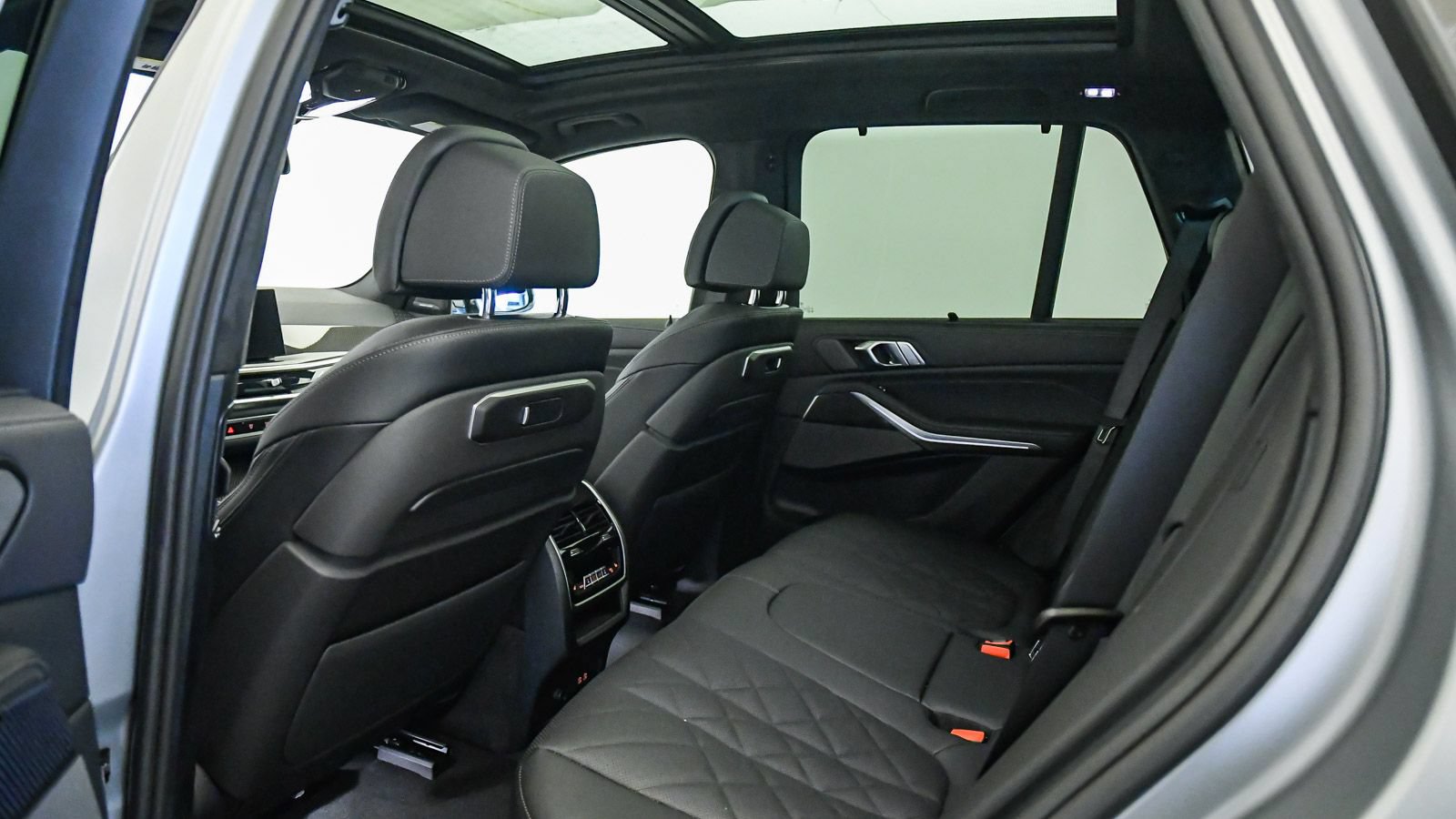 New 2026 BMW X5 M60i AWD/4WD image 28