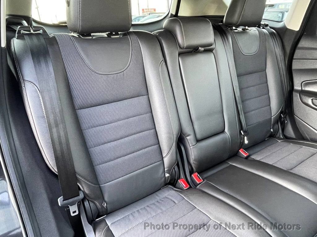 Used 2014 Ford Escape SE w/ SE Chrome Package image 19