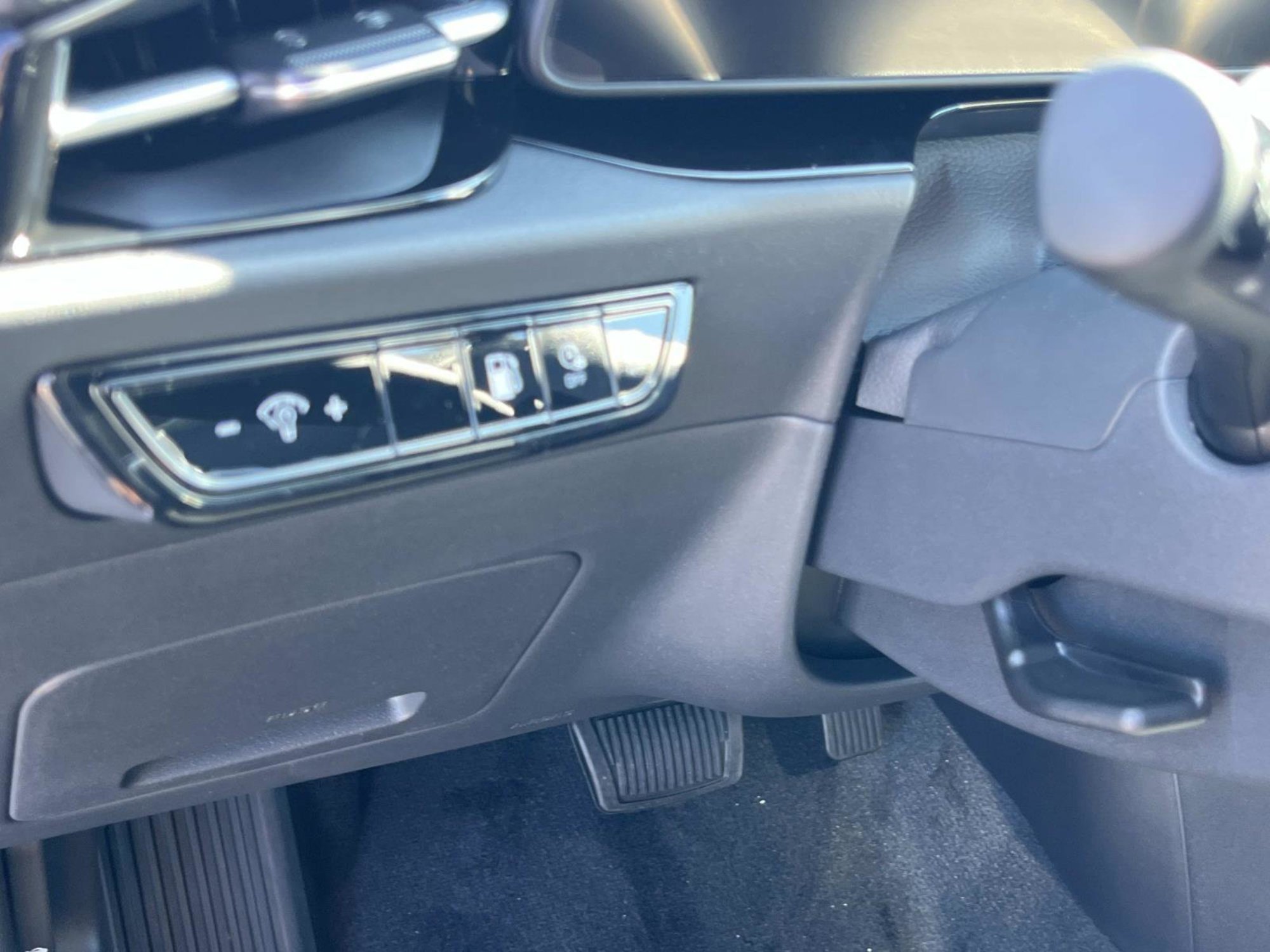 New 2025 Kia Niro EX w/ EX Cold Weather Package FWD image 25