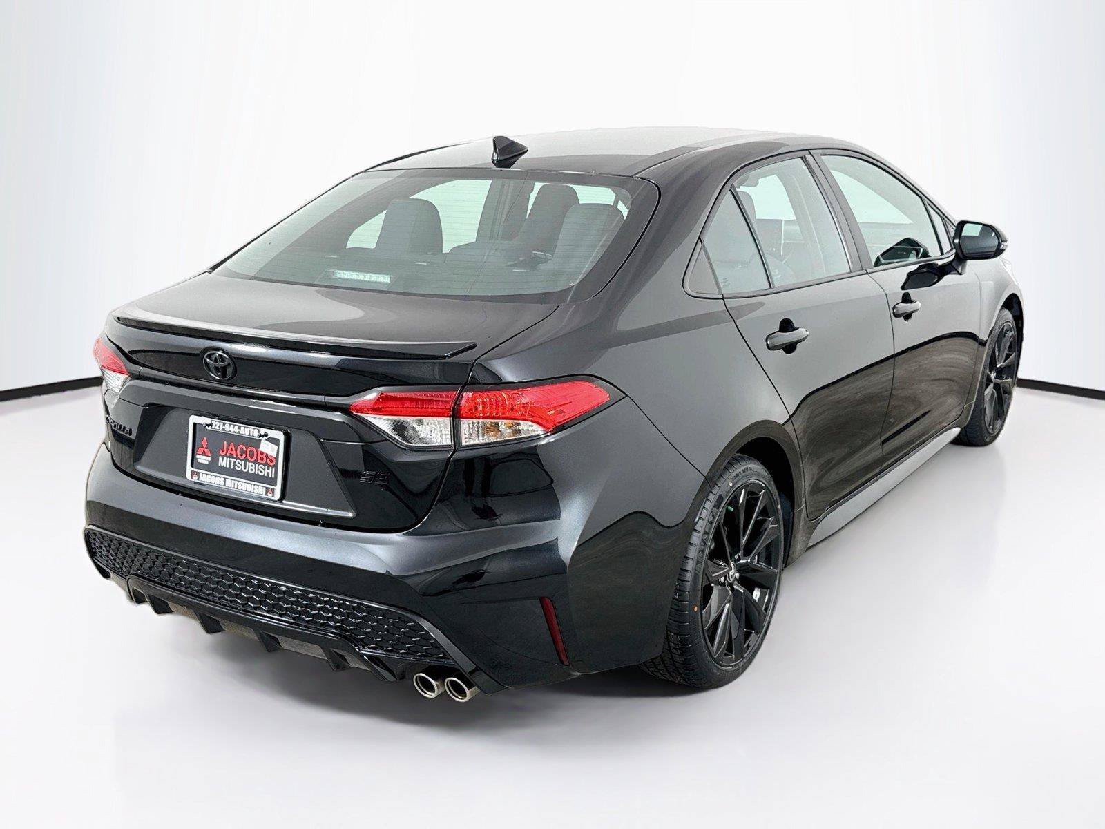 Used 2021 Toyota Corolla SE FWD image 5