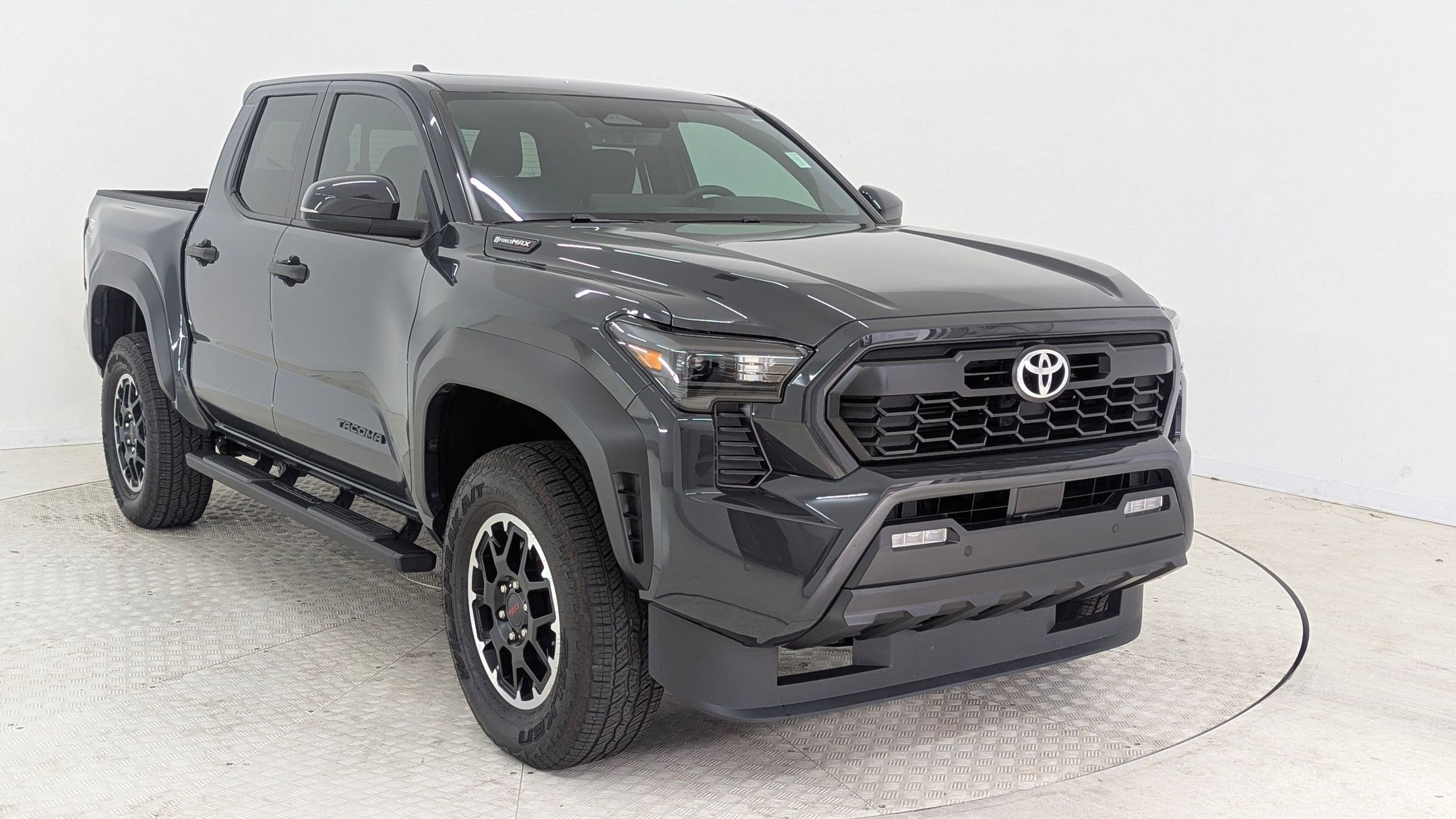 Used 2024 Toyota Tacoma TRD Off-Road image 7