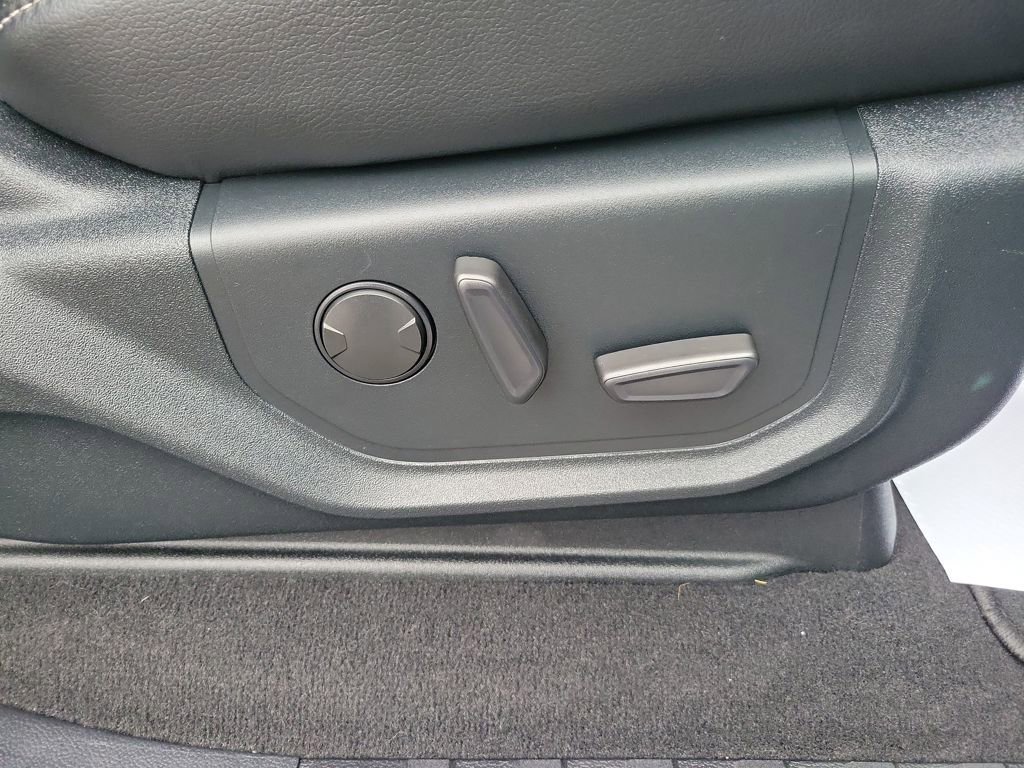 Used 2020 Ford F250 Lariat w/ Lariat Value Package image 23