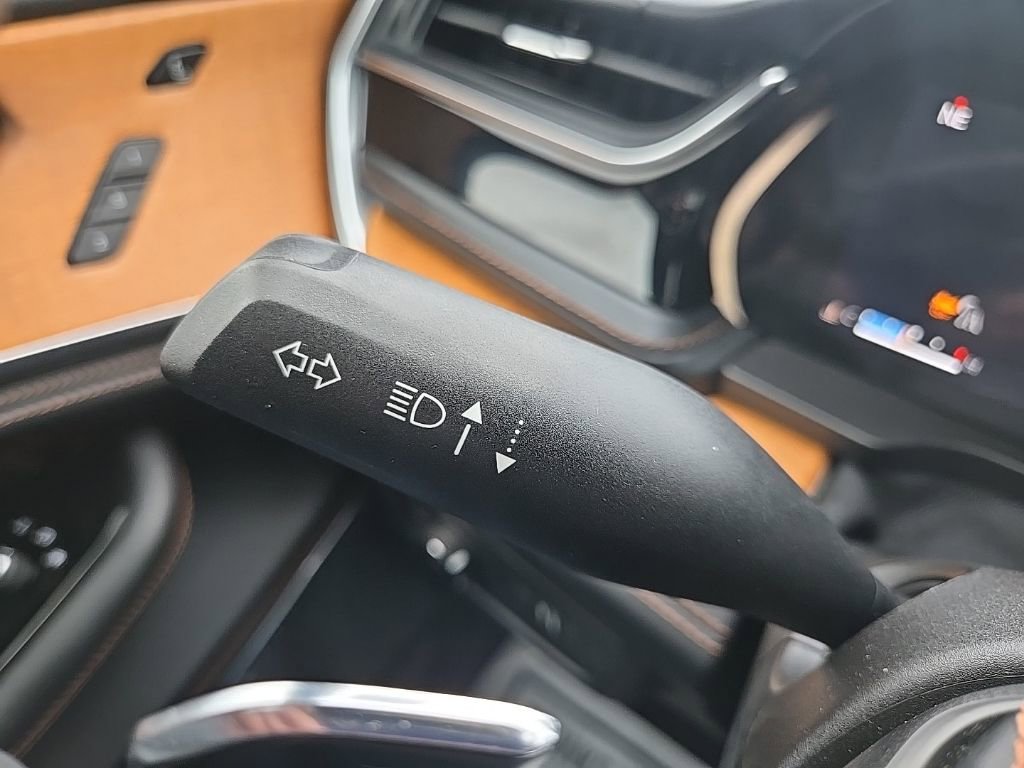 Used 2022 Jeep Grand Cherokee Summit AWD/4WD image 46