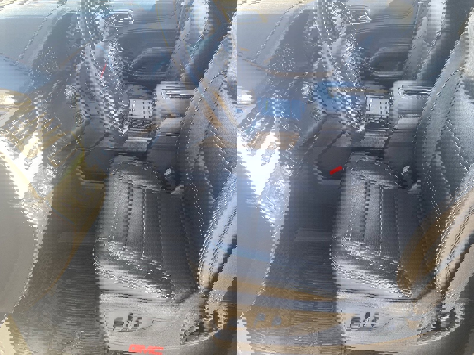 Used 2018 GMC Yukon Denali w/ Open Road Package image 20