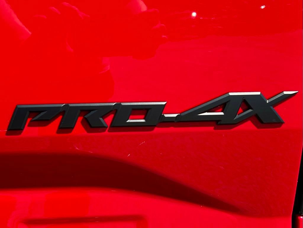 Used 2023 Nissan Frontier PRO-4X w/ Pro-4X Premium Package image 14