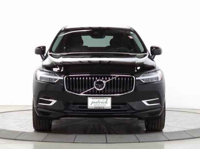 Used 2019 Volvo XC60 T8 Inscription image 2