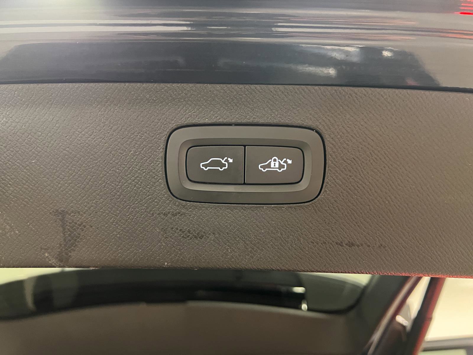 Used 2022 Volvo XC90 T8 Inscription Expression w/ Advanced Package image 34