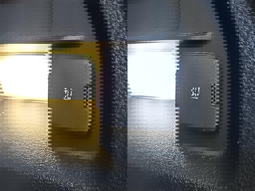 Used 2021 Ford Explorer XLT w/ Equipment Group 202A image 29