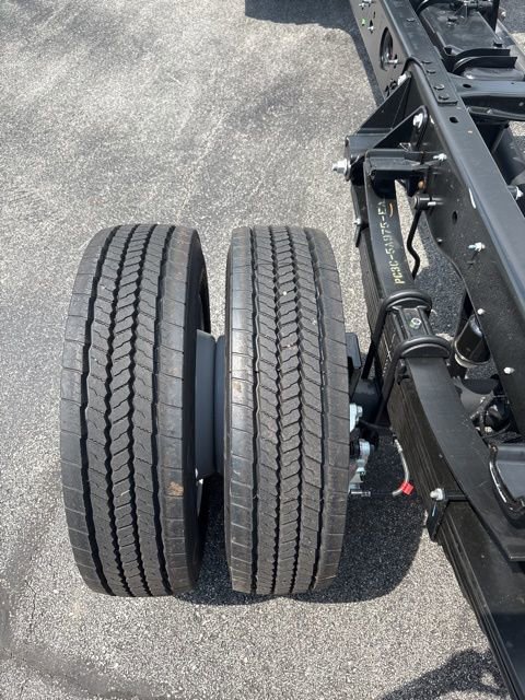 New 2025 Ford F550 4x4 Regular Cab Super Duty image 10