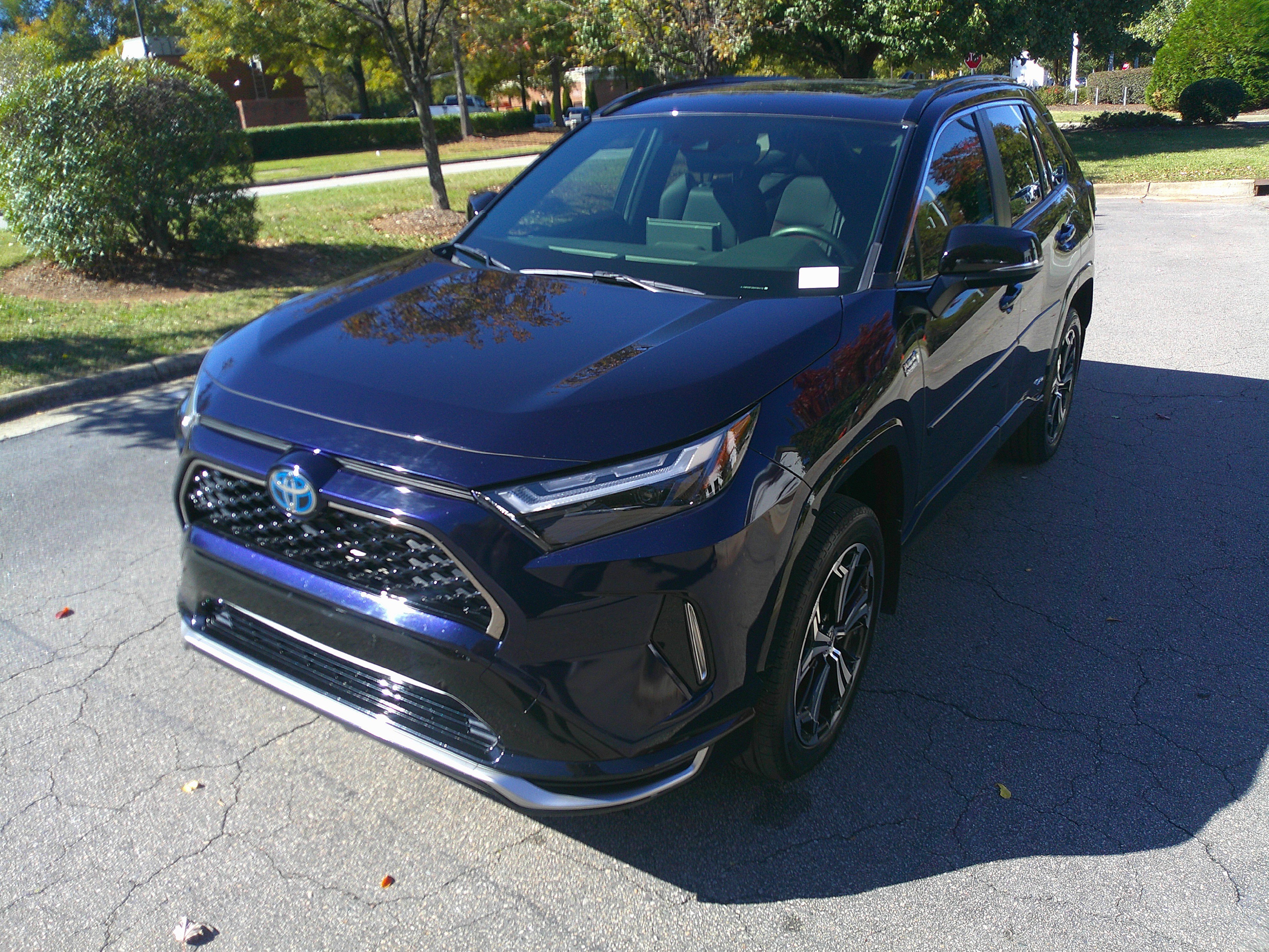 Used 2022 Toyota RAV4 XSE image 6