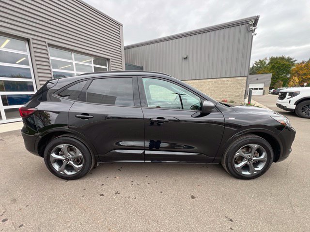 Used 2024 Ford Escape ST-Line w/ Tech Pack #1 AWD/4WD image 4