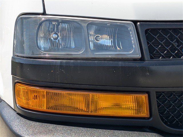 Certified 2021 Chevrolet Express 2500 Extended w/ Driver Convenience Package image 12