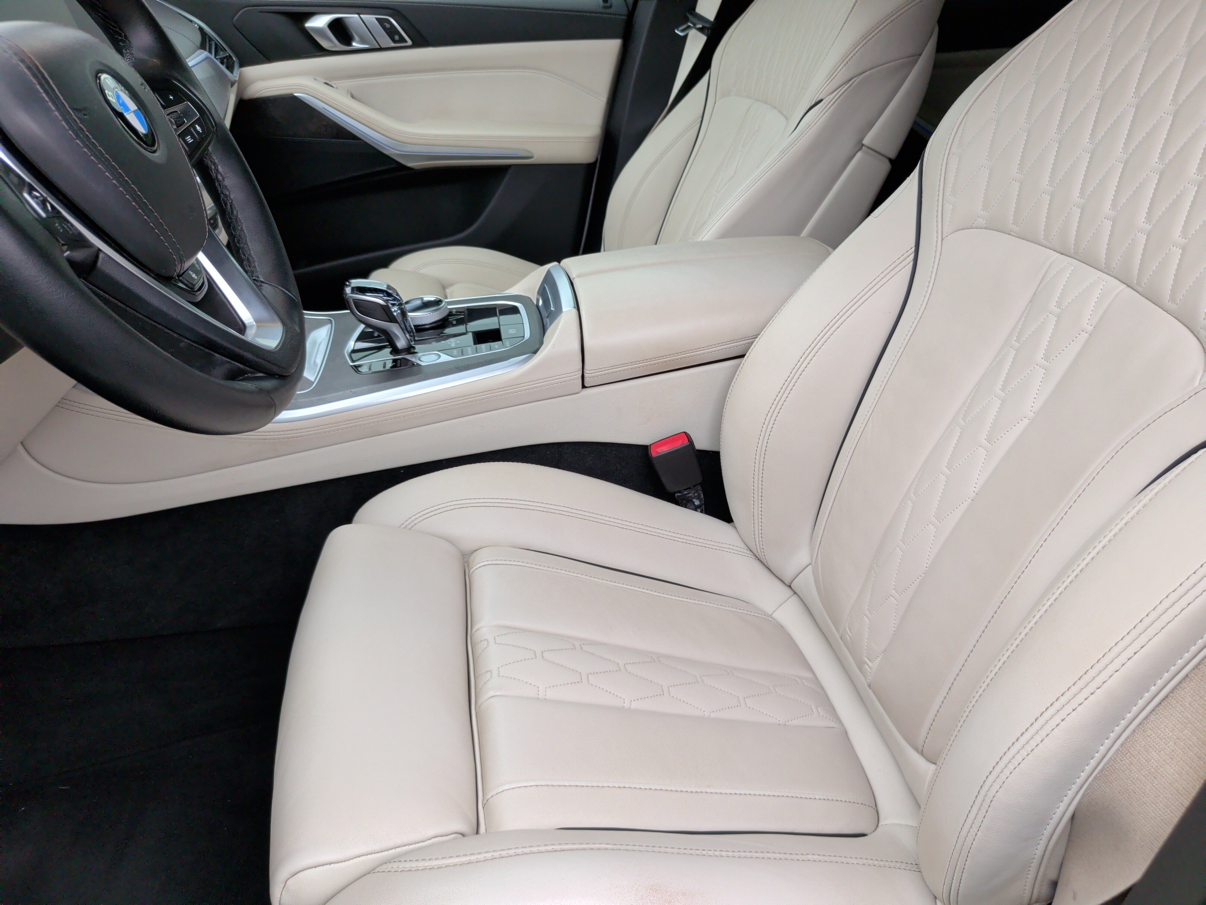 Used 2022 BMW X5 xDrive40i w/ Executive Package AWD/4WD image 25