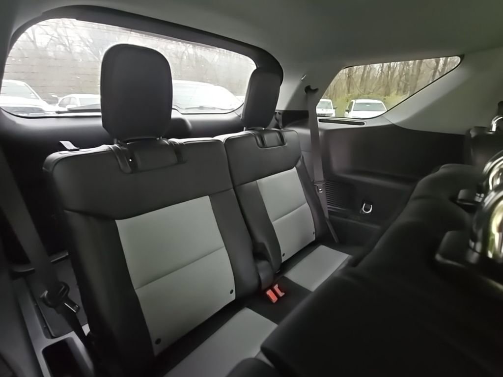 Used 2023 Ford Explorer XLT w/ Equipment Group 202A image 20