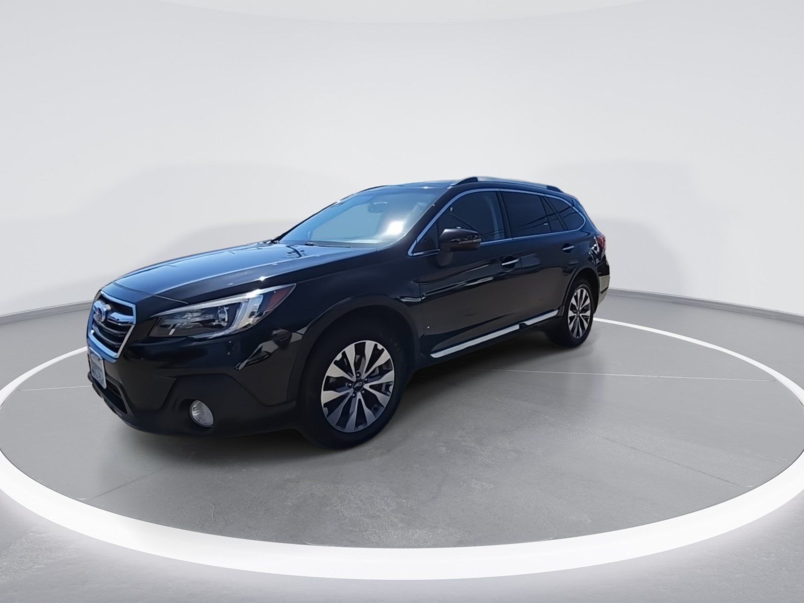 Used 2019 Subaru Outback 2.5i Touring w/ Protection Package #1 AWD/4WD image 4