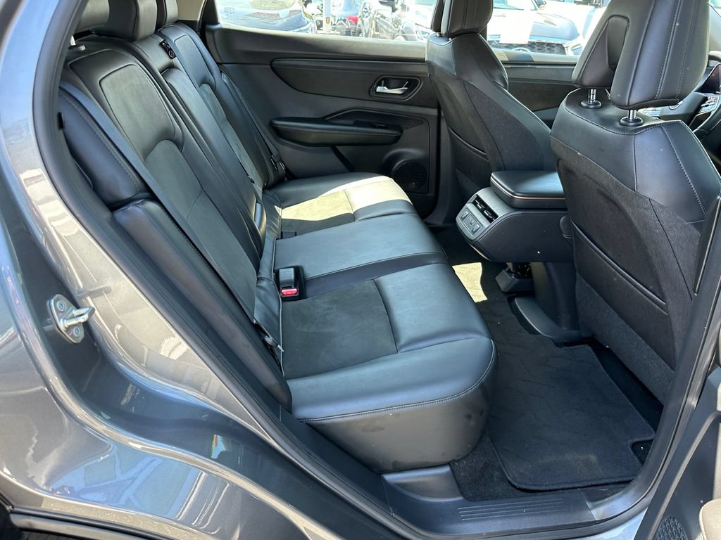 Used 2023 Nissan Ariya FWD image 18