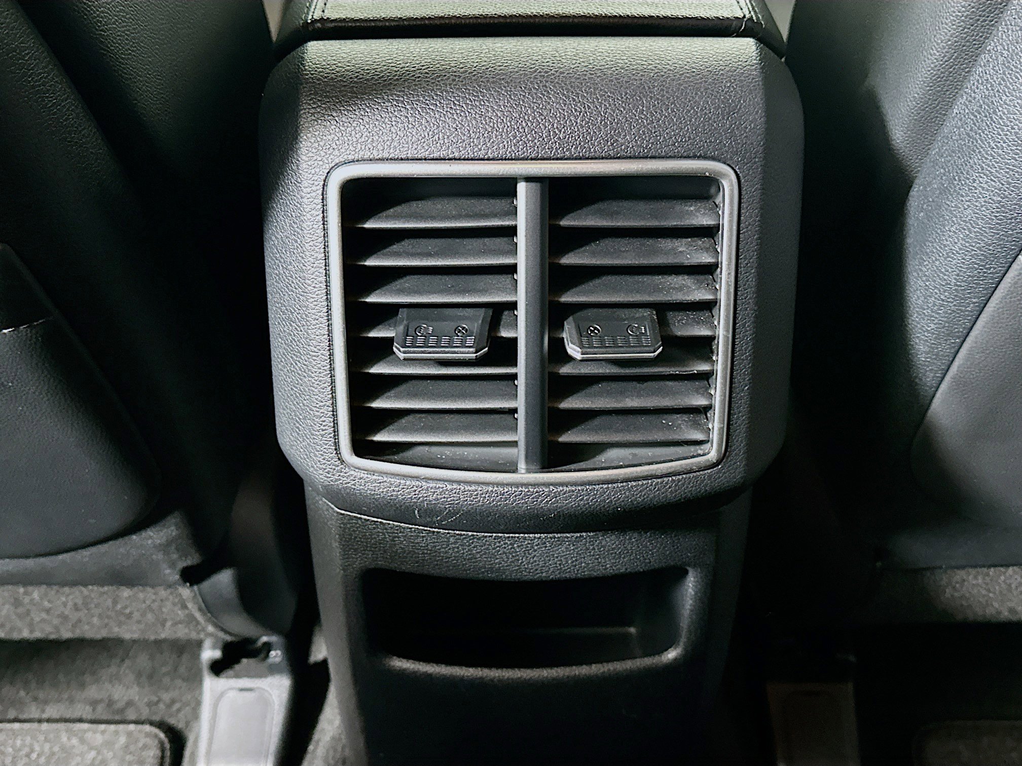 Used 2025 Kia Sportage EX image 28