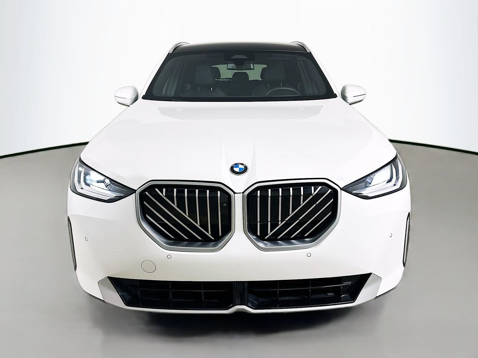 Used 2025 BMW X3 xDrive30i AWD/4WD image 2