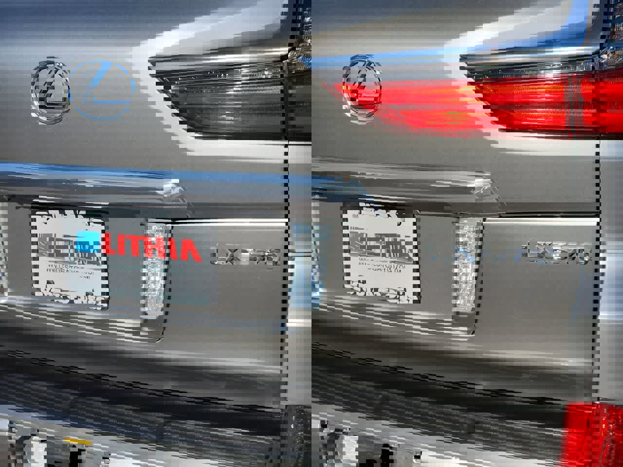 Used 2017 Lexus LX 570 4WD image 11