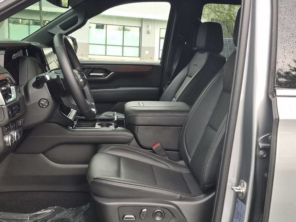 Used 2025 GMC Yukon Denali w/ Sun & Power Step Package AWD/4WD image 23