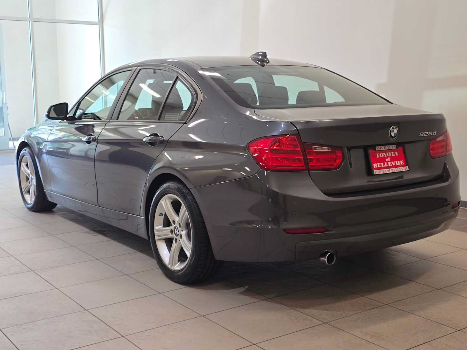 Used 2015 BMW 328d Sedan RWD image 4