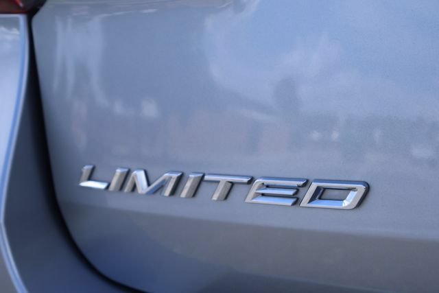Used 2023 Ford Explorer Limited w/ Limited Technology Package RWD image 8