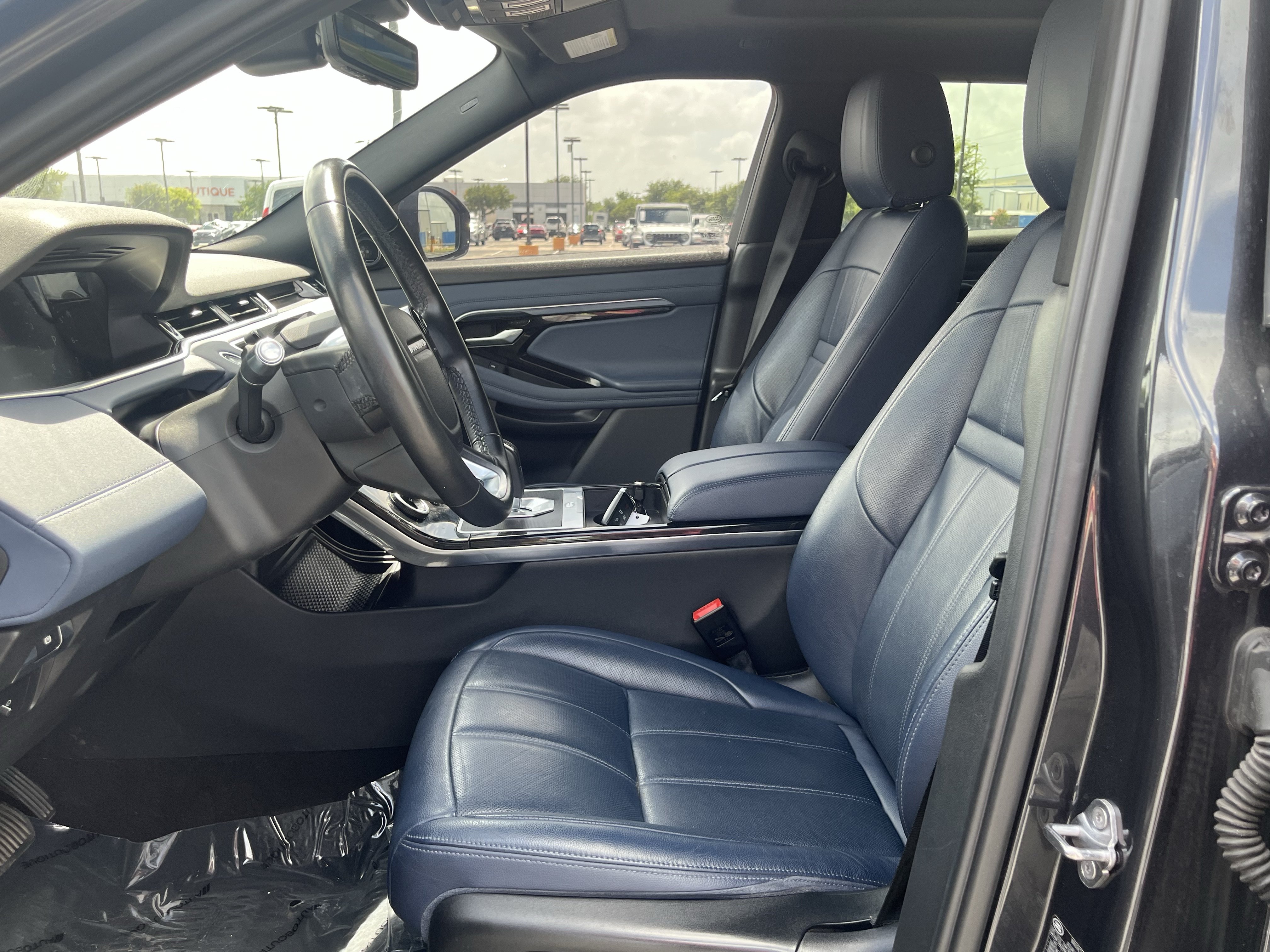 Used 2020 Land Rover Range Rover Evoque SE AWD/4WD image 30