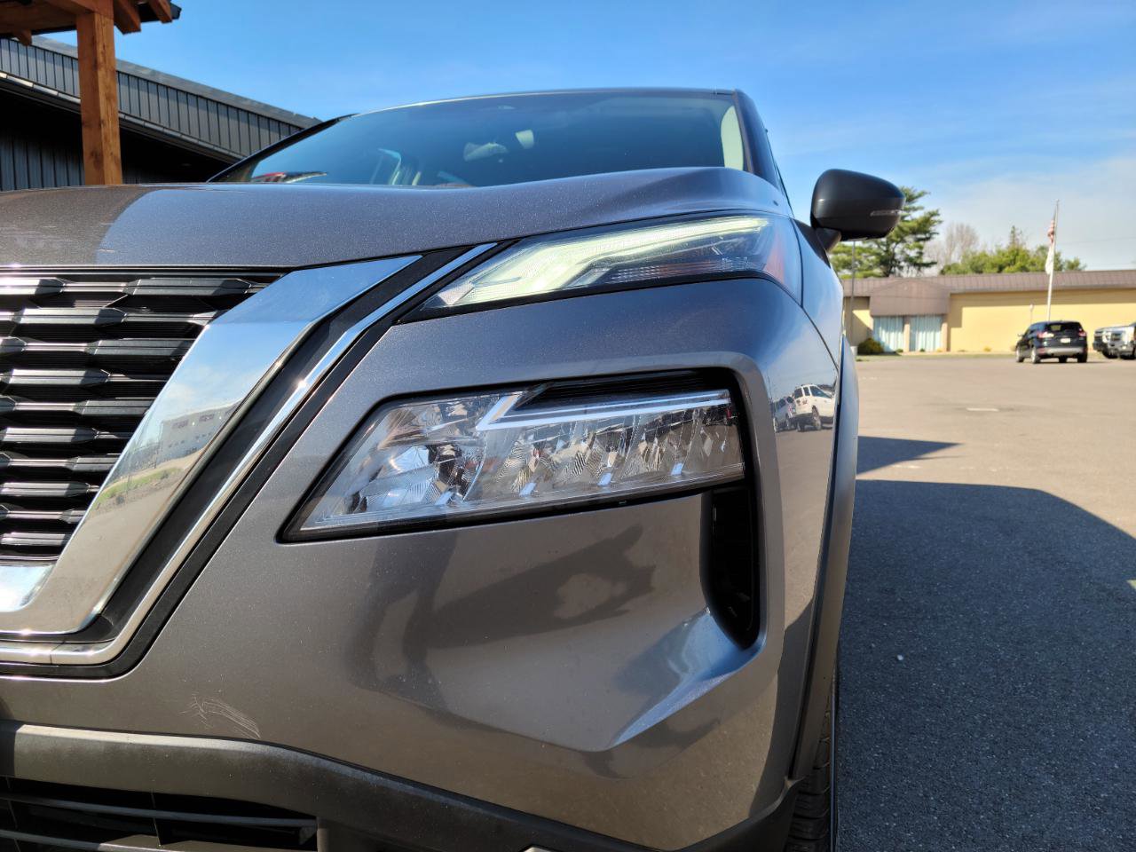 Used 2021 Nissan Rogue SV AWD/4WD image 16