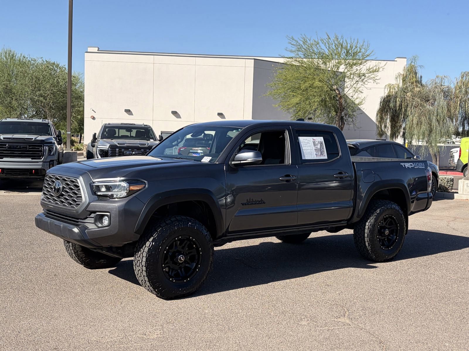Used 2021 Toyota Tacoma TRD Off-Road w/ Technology Package AWD/4WD image 2