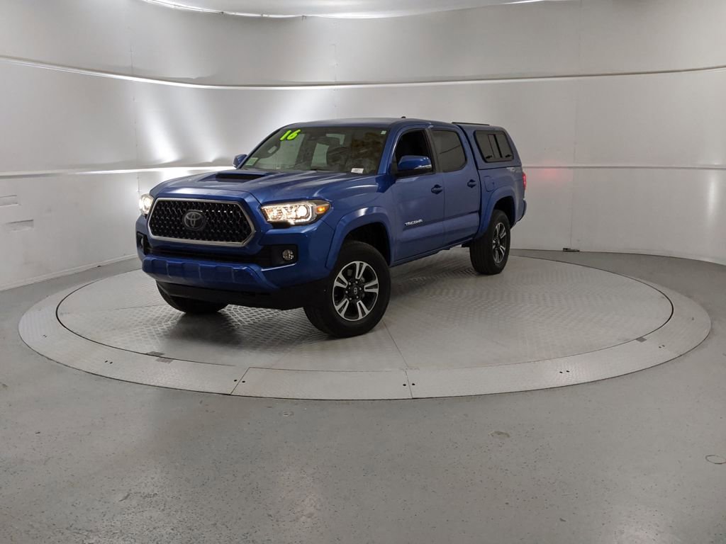 Used 2018 Toyota Tacoma TRD Sport image 6
