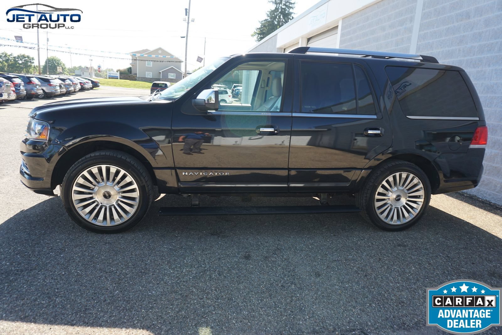 Used 2015 Lincoln Navigator 4WD w/ Equipment Group 101A Reserve image 4